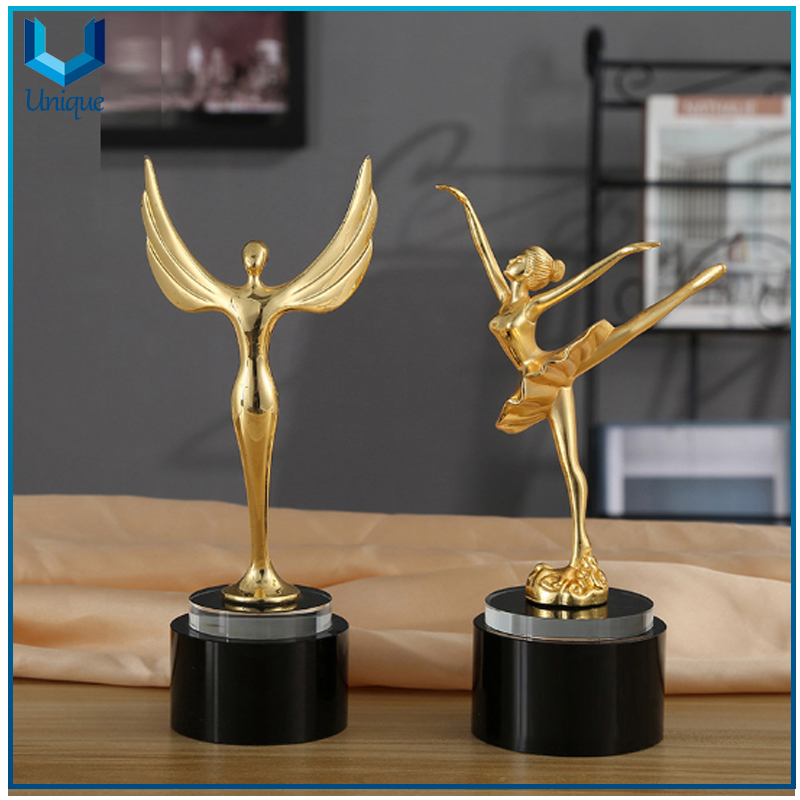 China Wholesale Resin Trophy Factory, Customize Resin Trophy in Gold, Dancing Award Trophy-2