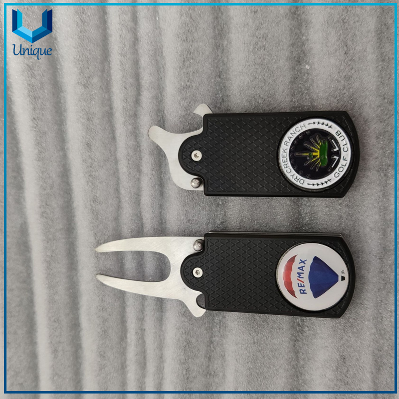 Fashion Golf Accessories, Golf Metal Divot Tool with Customized Golf Ballmarker in Set for Promotional Gift,Golf Divot Tool with Bottle Opener Funtion