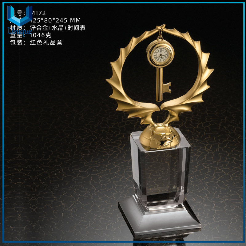 Customize Crystal Decoration Sets, Business Wedding Souvenir Gifts, Crystal Cup with Metal Keychain & Clock Decoration, Gold Crystal Medal Trophy for Awards