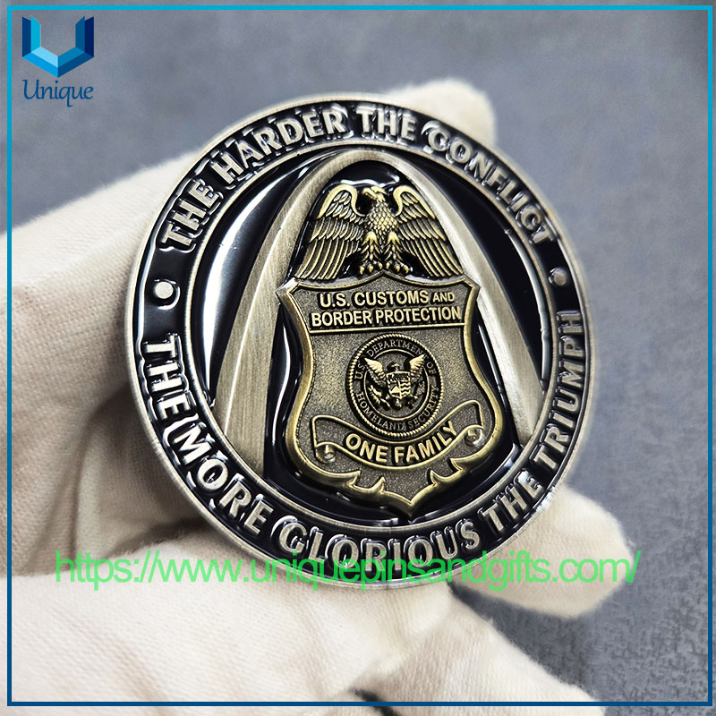 2.25&ldquo; antique bronze+antique silver two tone plating Police coin (1)