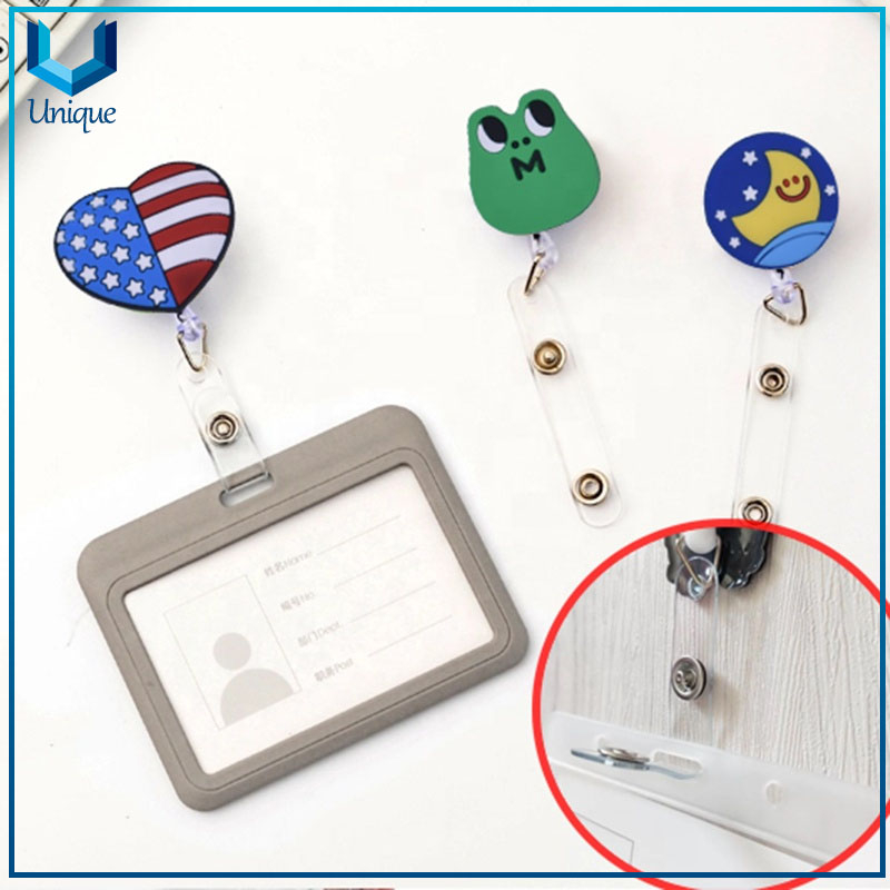 Medical Hearts Shape Stethoscope Nurse Retractable Felt Badge Holder Reels