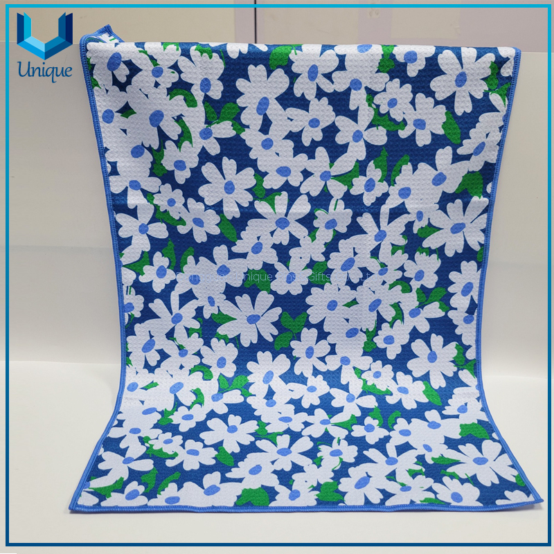 Printing Logo White Golf Towel, Customize Logo Sport Waffle Microfiber Sport Towel ，Golf towel