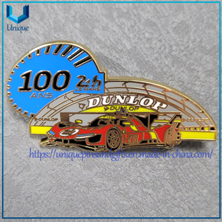 Custom hard enamel racing car lapel pin，school bus pin