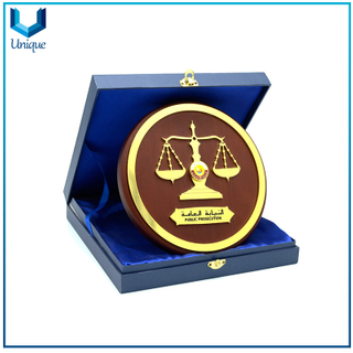 Qatar Gold Medal with Gift Box packing, Customize Design Wood Plaque, Military Metal Medal with Wood for Souvenir Gifts, Low MOQ