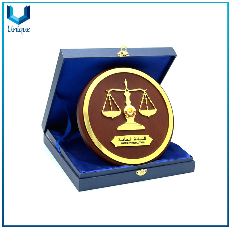 Qatar Gold Medal with Gift Box packing, Customize Design Wood Plaque, Military Metal Medal with Wood for Souvenir Gifts, Low MOQ