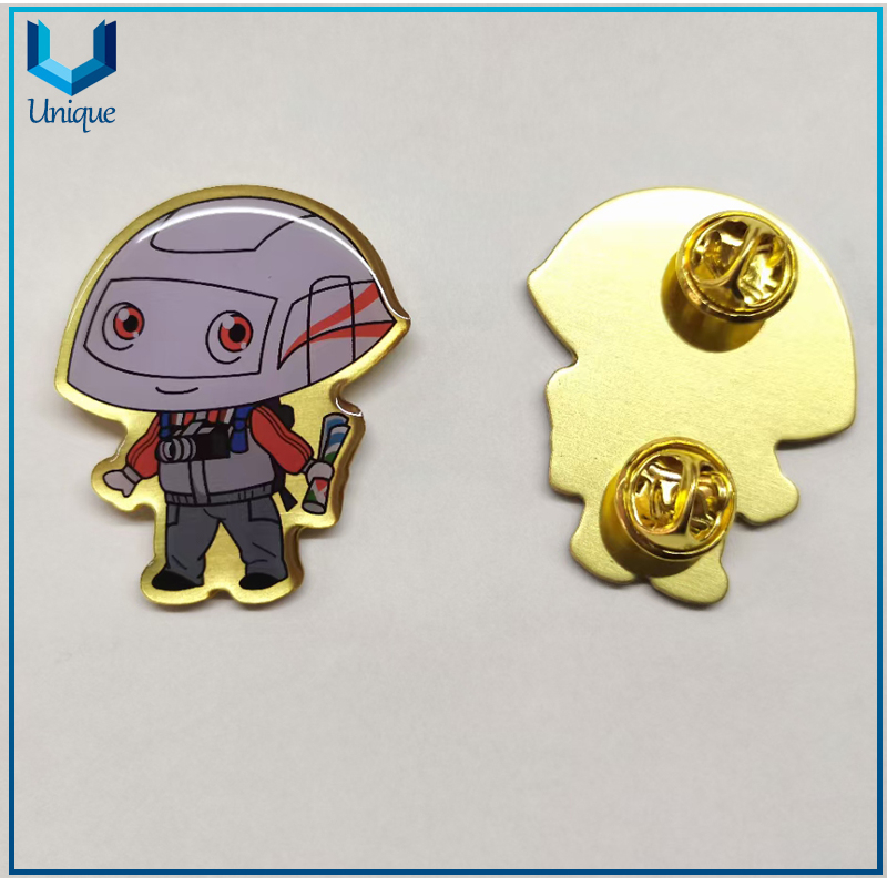 Wholesale Football Offset Printing Pin, Printed Badges with Epoxy, Die Struck Luggage Logo Marker, Luggage Logo Badge