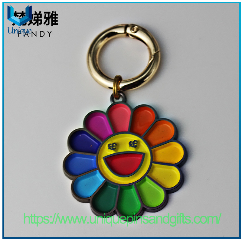 Custom Metal Keychain Cartoon Keychain Corporate Badge School Badge Keychain for Promotional Gifts