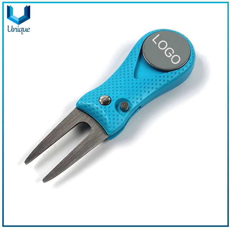 Customize Golf Ballmarket with Golf Divot Tool + Silicone Golf Hatclip+ Silicone Golf Ball Holder in Gift Set for Promotional Gifts