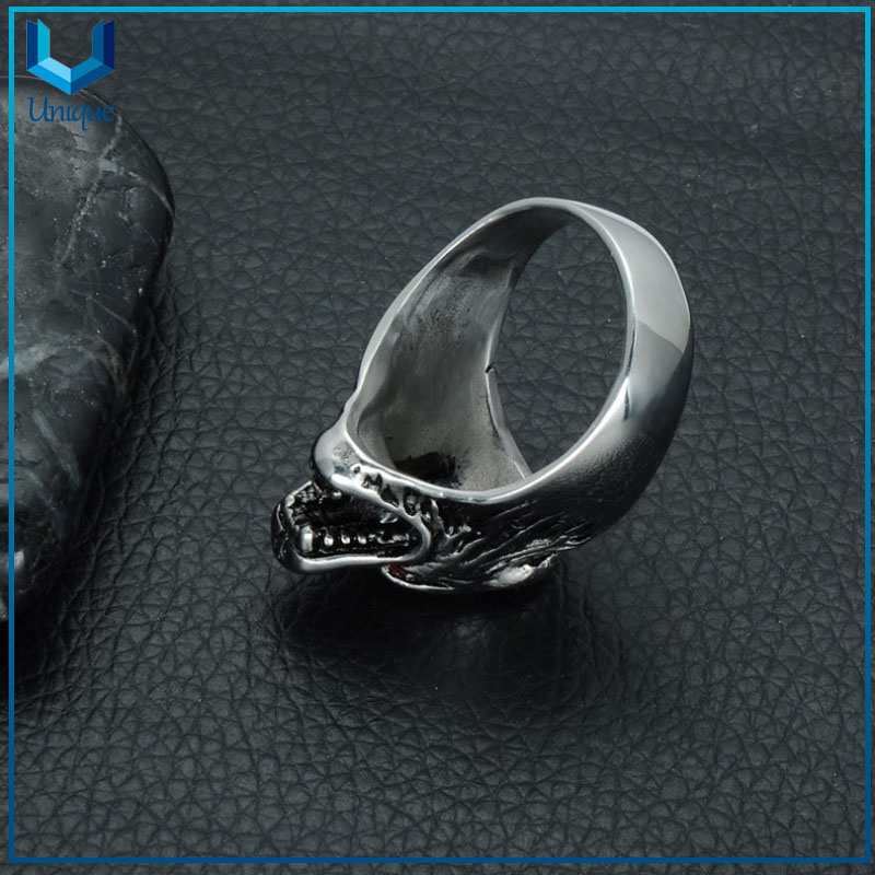 Wholesale High Quality Fashion Hot Sale Male Rock Punk Finger Ring Animal Wolf Head Stainless Steel Rings for Men