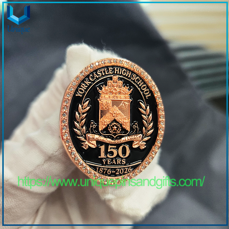 Custom Metal 3D Badge School Badge College Badge Lapel Pin,Outer Edge Set with Diamonds And Flat Cap