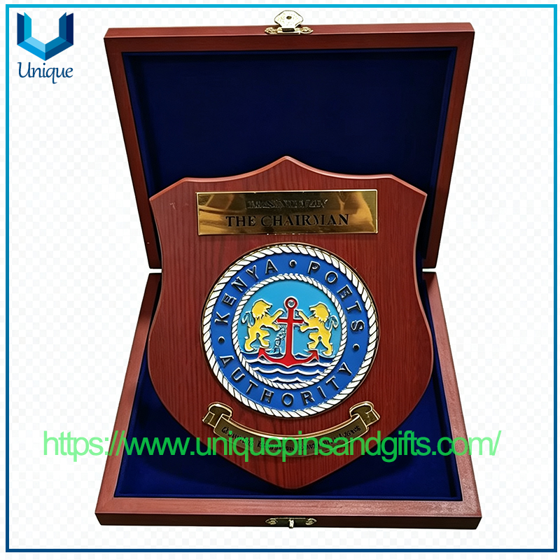 Military Award Honor Medal, Metal Plaque with Wooden Box,Shield Plaque