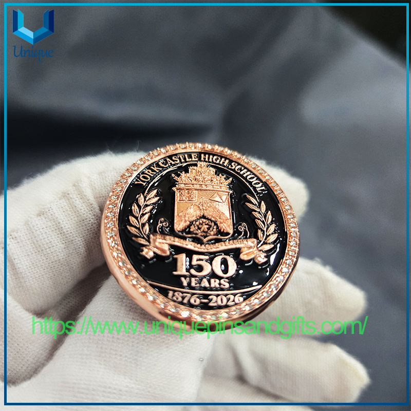 Custom Metal 3D Badge School Badge College Badge Lapel Pin,Outer Edge Set with Diamonds And Flat Cap